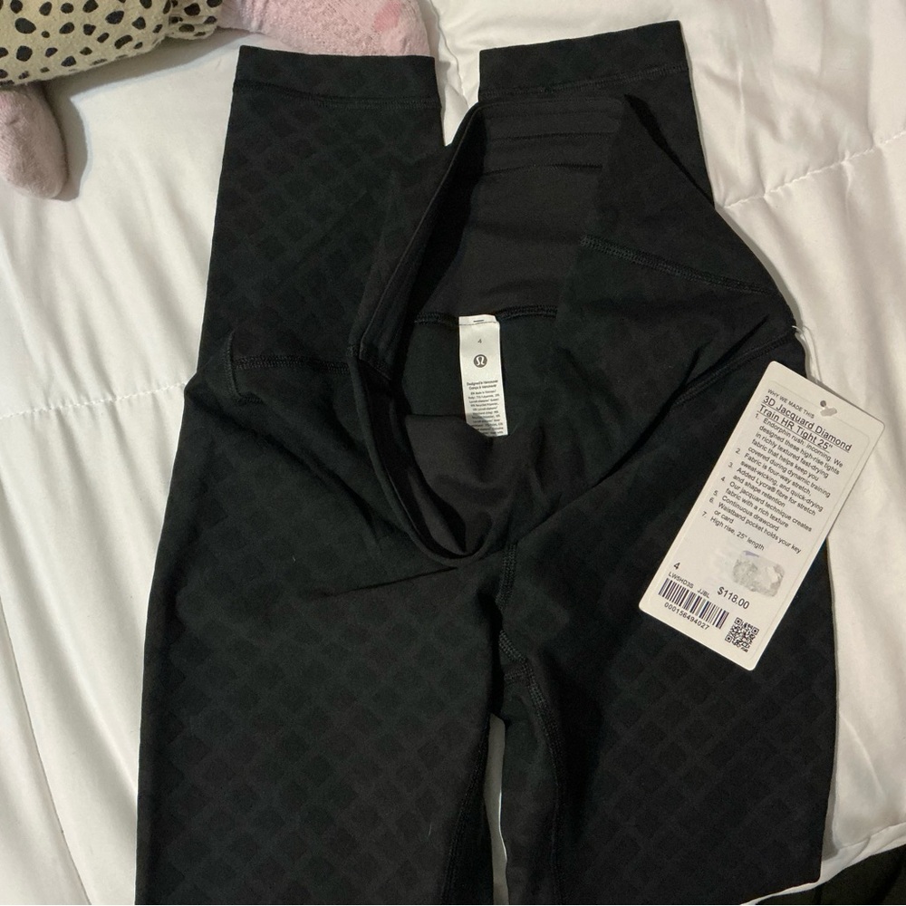 Lululemon 3D Jacquard Diamond Train Leggings